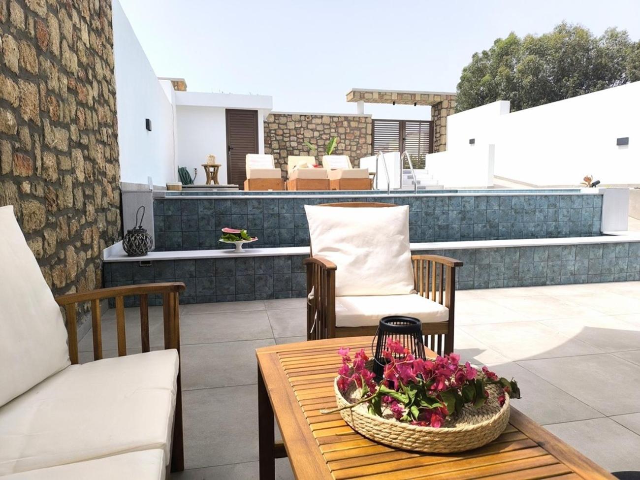 Valantina'S & Mannouel Lardos Luxury Villas Εξωτερικό φωτογραφία